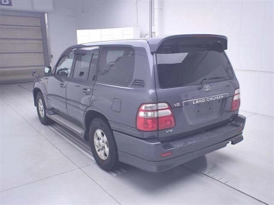 TOYOTA LAND CRUISER 100