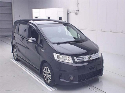 HONDA FREED SPIKE