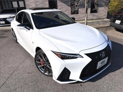 LEXUS IS