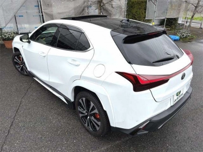 LEXUS UX