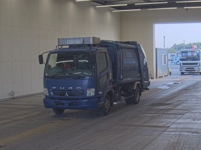 MITSUBISHI FUSO FIGHTER