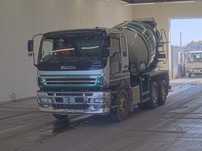ISUZU GIGA