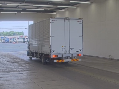 MITSUBISHI FUSO FIGHTER