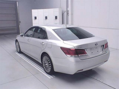 TOYOTA CROWN MAJESTA