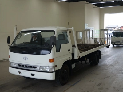 TOYOTA DYNA