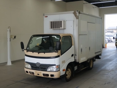 TOYOTA DYNA