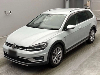 VOLKSWAGEN GOLF ALLTRACK