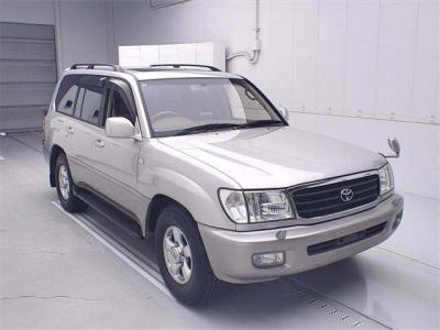 TOYOTA LAND CRUISER 100