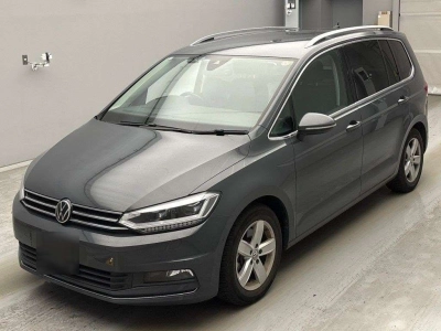 VOLKSWAGEN GOLF TOURAN