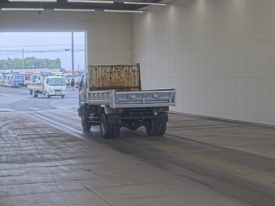 MITSUBISHI FUSO FIGHTER MIGNON