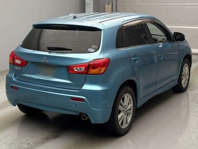 MITSUBISHI RVR