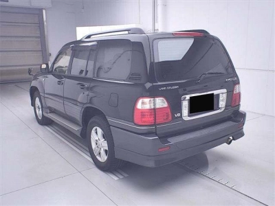 TOYOTA LAND CRUISER 100