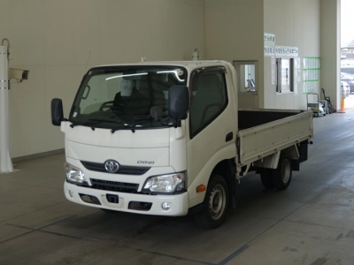 TOYOTA DYNA