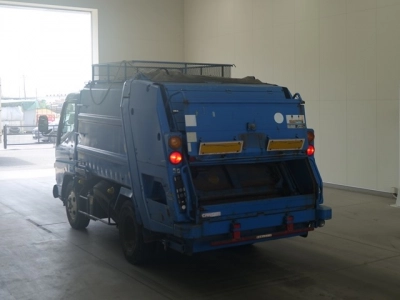 MITSUBISHI CANTER
