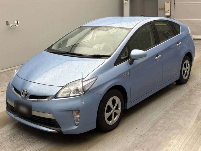 TOYOTA PRIUS PHV