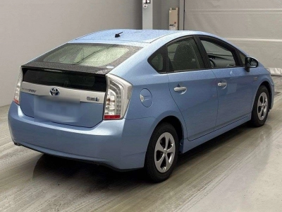 TOYOTA PRIUS PHV