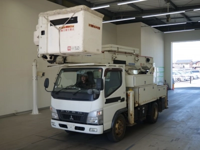 MITSUBISHI CANTER