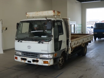 TOYOTA DYNA
