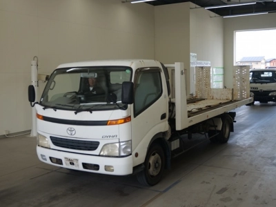 TOYOTA DYNA