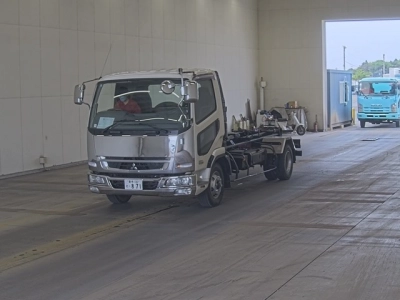 MITSUBISHI FUSO FIGHTER