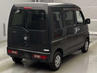 TOYOTA PIXIS VAN