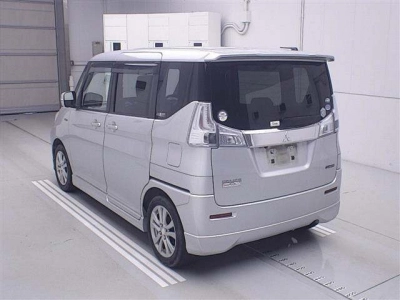 MITSUBISHI DELICA D:2