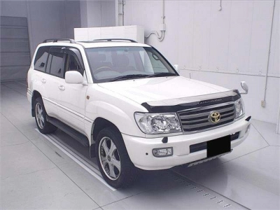 TOYOTA LAND CRUISER 100