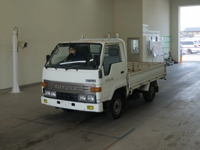 TOYOTA DYNA