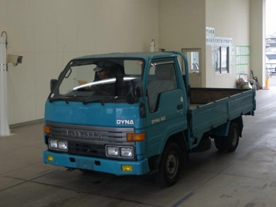 TOYOTA DYNA