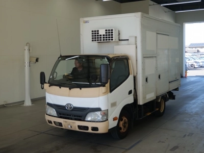 TOYOTA DYNA