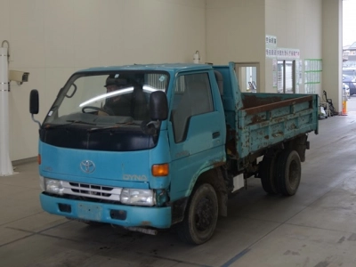 TOYOTA DYNA