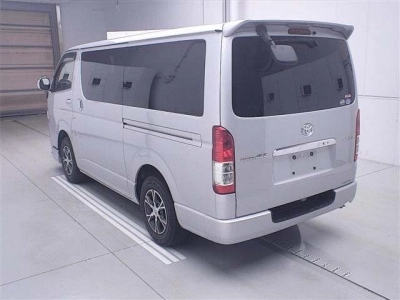 TOYOTA REGIUS ACE