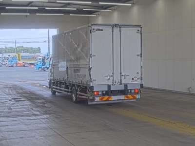 MITSUBISHI FUSO FIGHTER