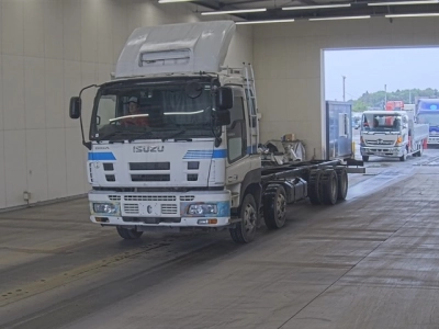 ISUZU GIGA