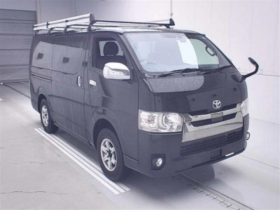TOYOTA REGIUS ACE