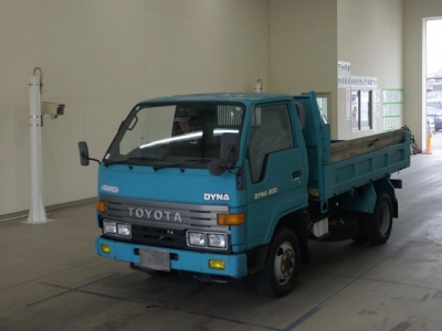 TOYOTA DYNA