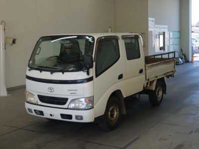 TOYOTA DYNA