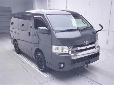TOYOTA REGIUS ACE