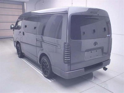 TOYOTA REGIUS ACE