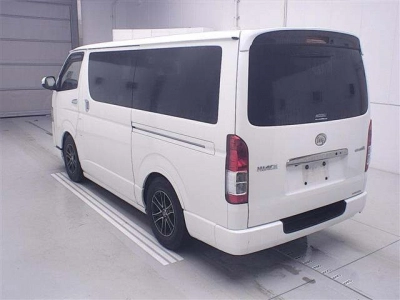 TOYOTA REGIUS ACE