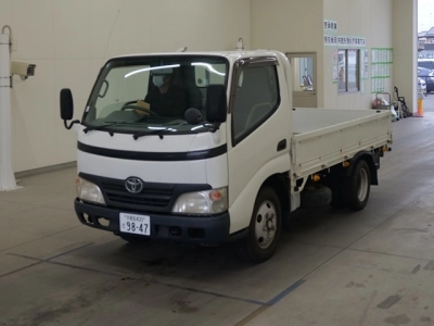 TOYOTA DYNA
