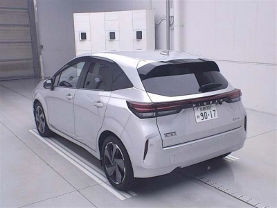 NISSAN AURA