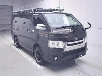 TOYOTA REGIUS ACE
