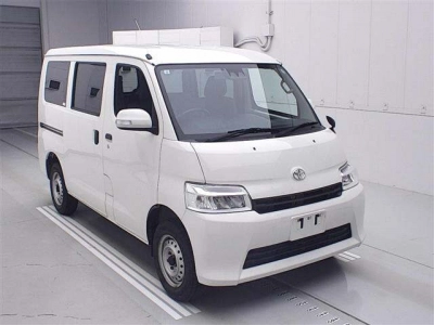 TOYOTA TOWN ACE