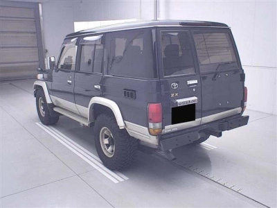 TOYOTA LAND CRUISER 70