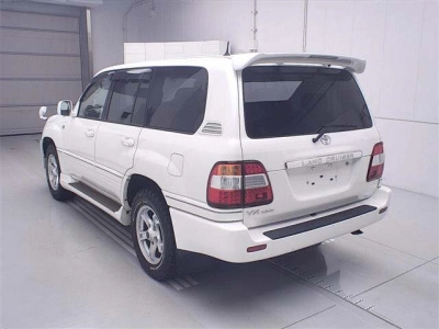 TOYOTA LAND CRUISER 100