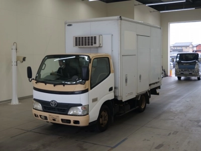 TOYOTA DYNA