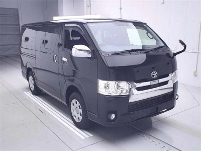 TOYOTA REGIUS ACE