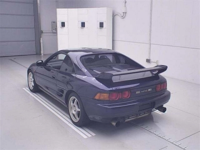 TOYOTA MR2