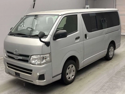 TOYOTA REGIUS VAN